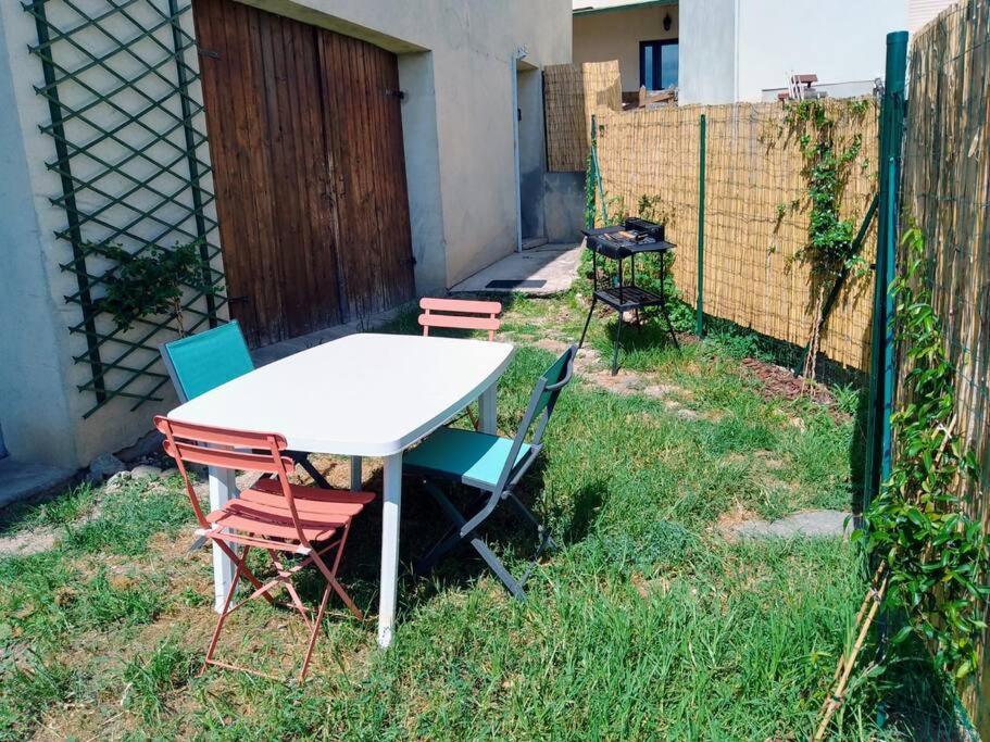 Maison 4 Pers Avec Jardin Au Pied Des Montagnes Ria Buitenkant foto